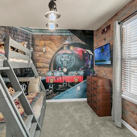 5 Bedrooms - 4,5 Bathrooms - Windsor At Westside 8928 Sa 올랜도 외부 사진