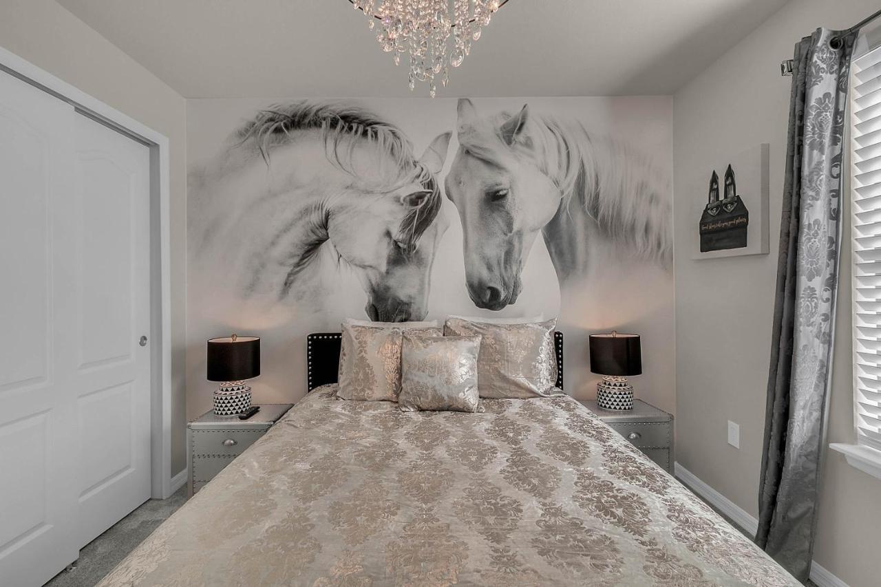 5 Bedrooms - 4,5 Bathrooms - Windsor At Westside 8928 Sa 올랜도 외부 사진