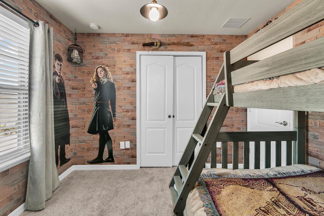 5 Bedrooms - 4,5 Bathrooms - Windsor At Westside 8928 Sa 올랜도 외부 사진
