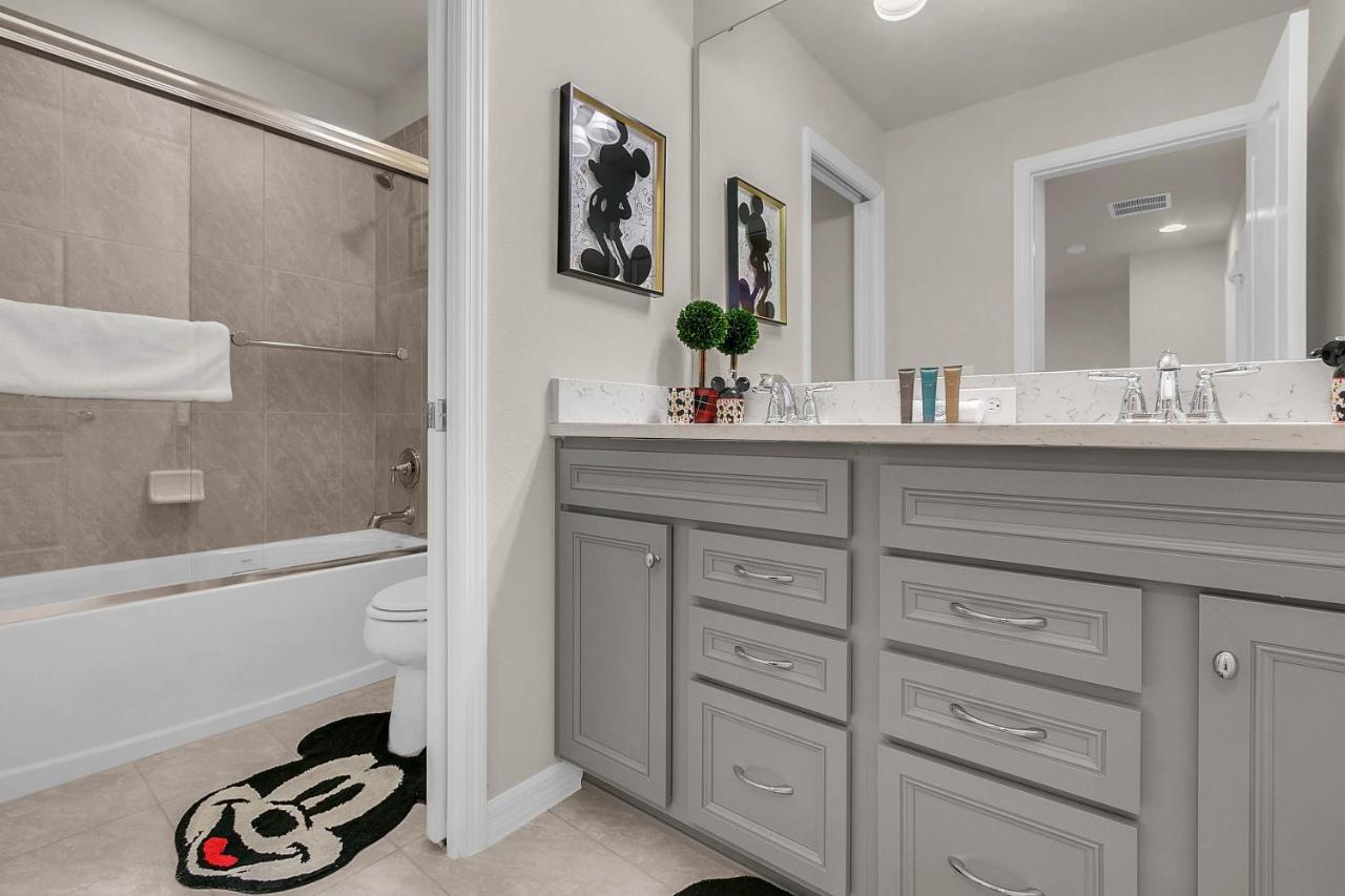 5 Bedrooms - 4,5 Bathrooms - Windsor At Westside 8928 Sa 올랜도 외부 사진